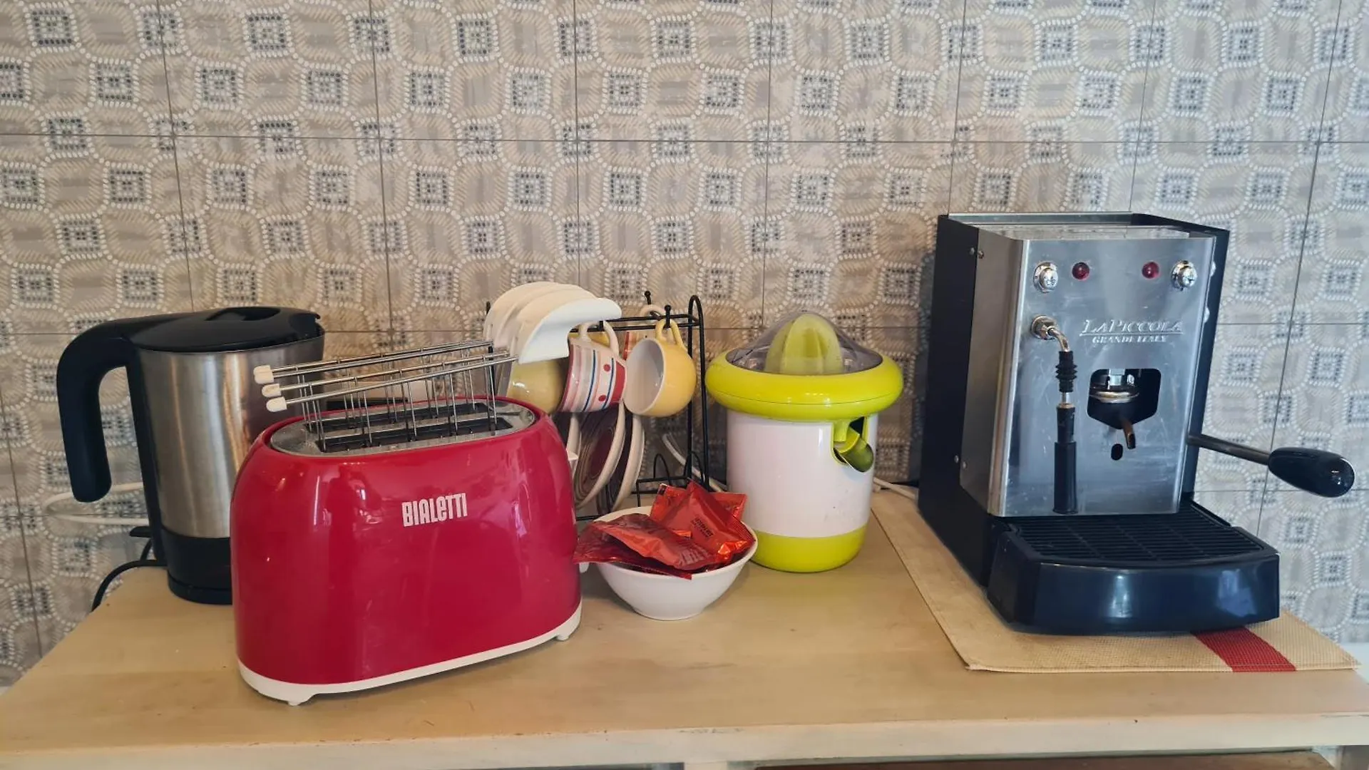 Apartment Ferienwohnung Mansarda Valu Neapel